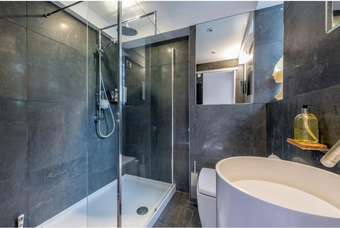 Stunning 3 Bedroom, 3 Bathroom Duplex With Terrace ลอนดอน ภายนอก รูปภาพ