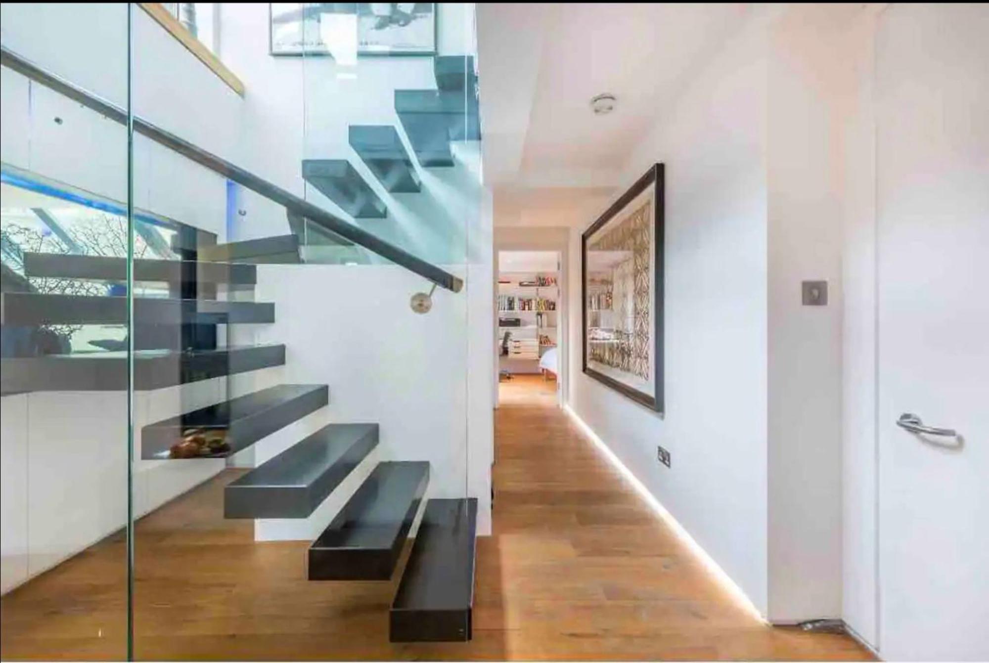 Stunning 3 Bedroom, 3 Bathroom Duplex With Terrace ลอนดอน ภายนอก รูปภาพ